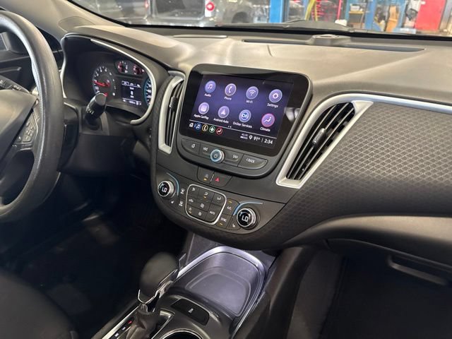 Used 2023 Chevrolet Malibu LT FWD image 18