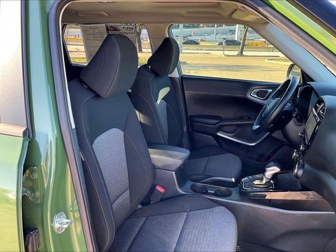 Used 2022 Kia Soul EX image 13