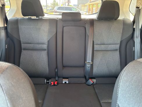 Used 2025 Nissan Rogue SV FWD image 40
