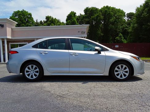 Used 2021 Toyota Corolla LE FWD image 8