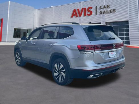 Used 2025 Volkswagen Atlas SE AWD/4WD image 9