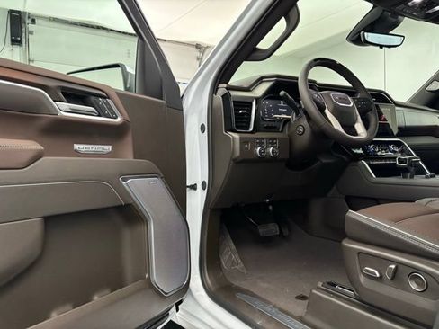 New 2026 GMC Sierra 1500 Denali AWD/4WD image 17