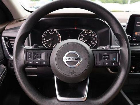 Used 2021 Nissan Rogue SV FWD image 10
