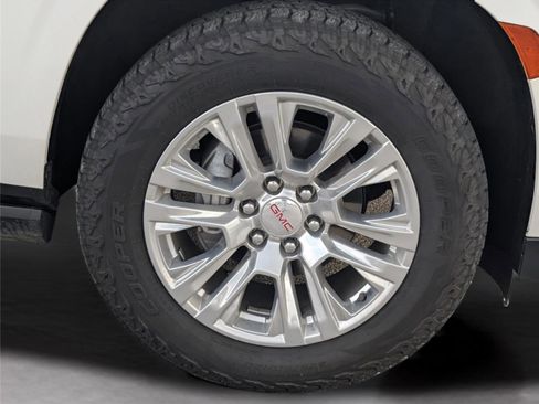 Used 2022 GMC Yukon Denali image 43