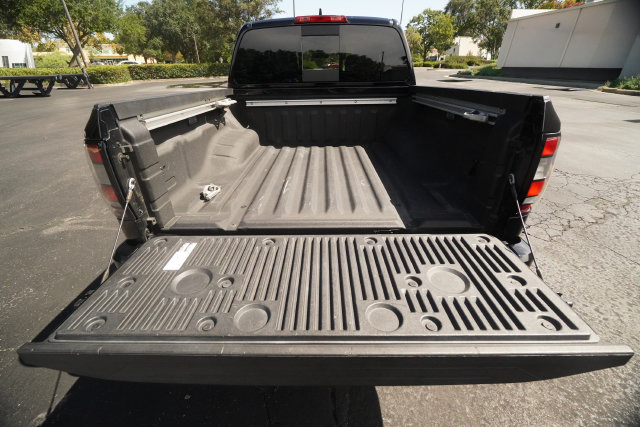 Used 2023 Nissan Frontier SV w/ SV Convenience Package RWD image 12
