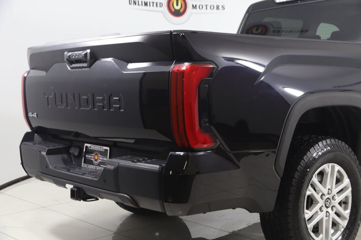 Used 2022 Toyota Tundra SR5 AWD/4WD image 37