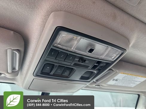 Used 2017 Toyota 4Runner SR5 Premium image 12