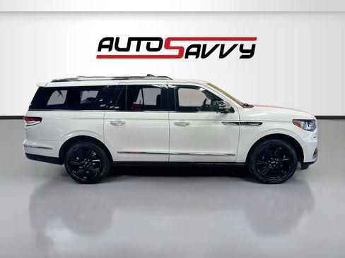 Used 2024 Lincoln Navigator L Black Label AWD/4WD image 8