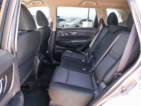 Used 2017 Nissan Rogue S AWD/4WD image 17