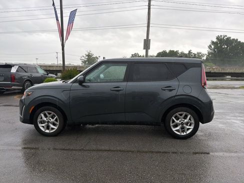 Used 2024 Kia Soul LX w/ Option Group 015 FWD image 7