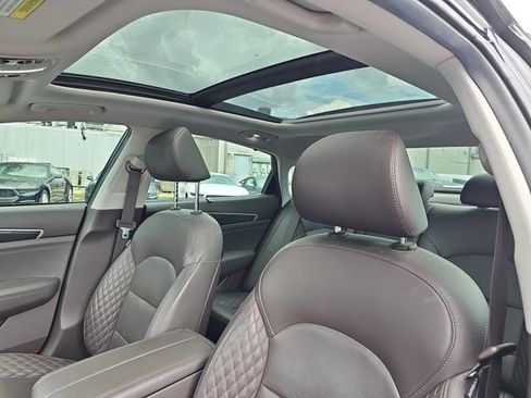 Used 2017 Kia Cadenza Limited FWD image 15