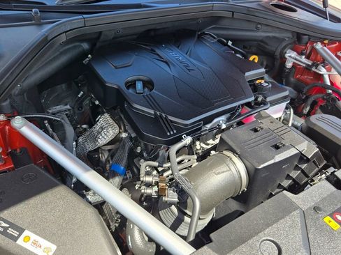 Used 2023 Genesis GV70 2.5T AWD/4WD image 17