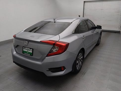 Used 2018 Honda Civic EX image 9
