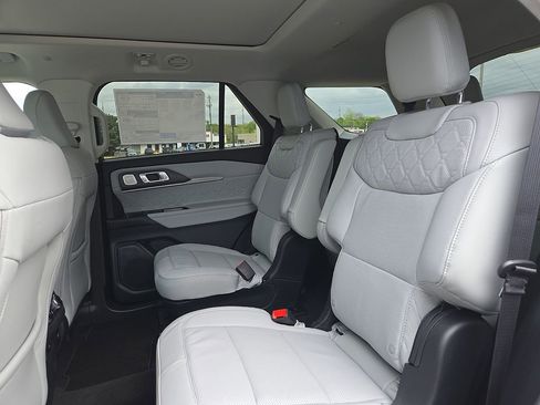 New 2026 Ford Explorer Platinum AWD/4WD image 10