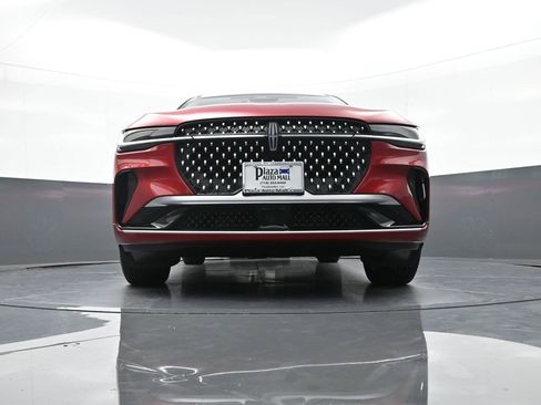 Used 2025 Lincoln Nautilus Reserve image 30