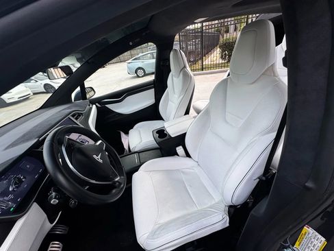 Used 2016 Tesla Model X Performance image 6