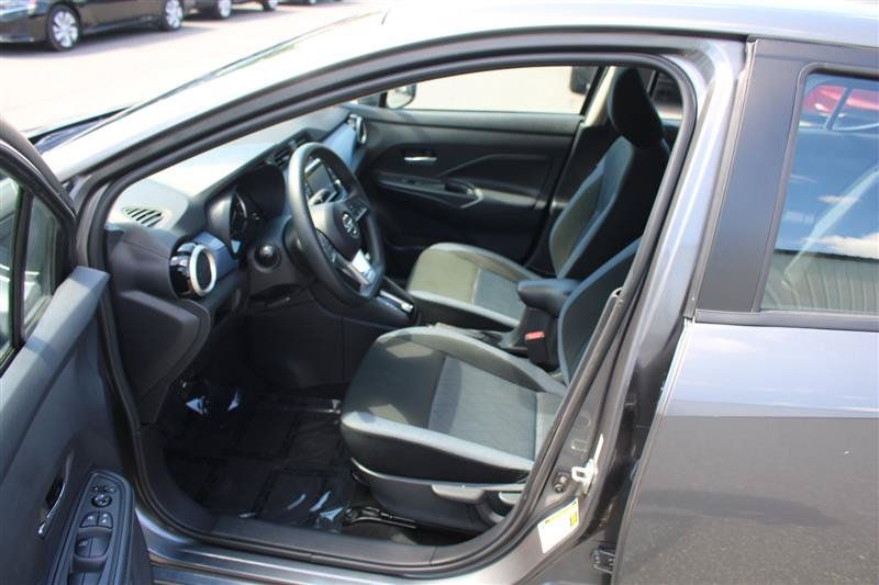 Used 2025 Nissan Versa SV FWD image 10