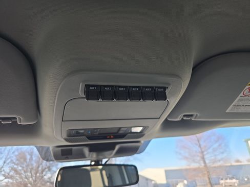 Used 2023 Ford F350 XLT w/ Camper Package image 23