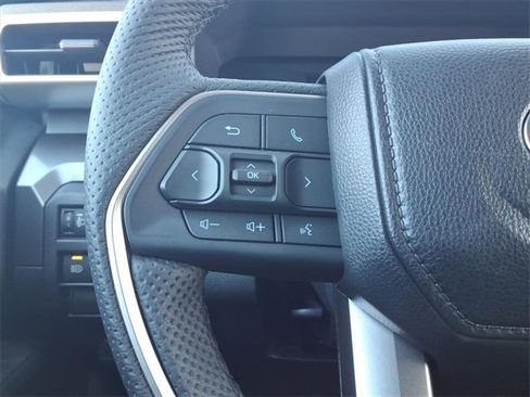 Used 2025 Toyota Tacoma SR5 image 15