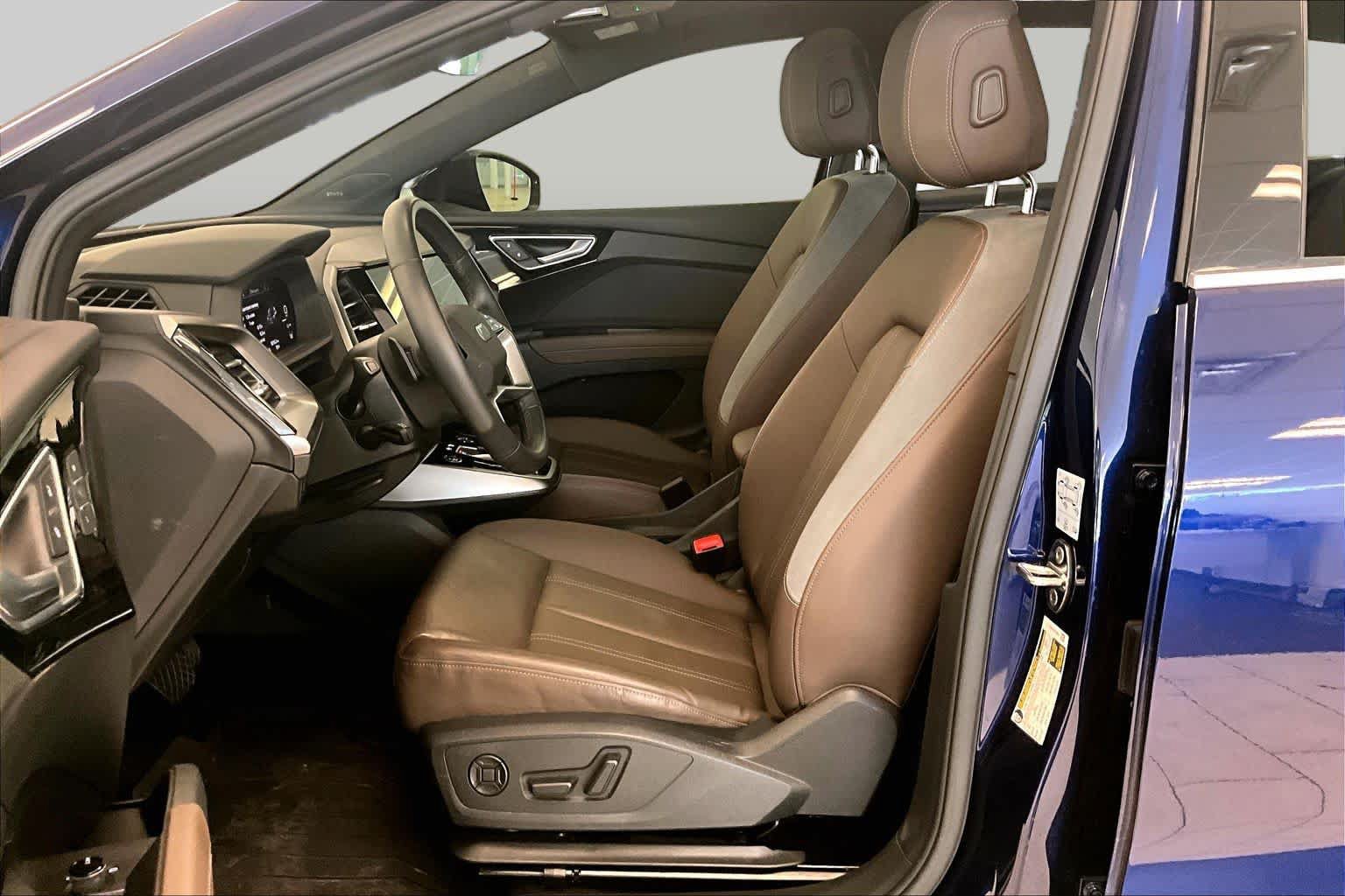 Used 2022 Audi Q4 e-tron Prestige AWD/4WD image 7