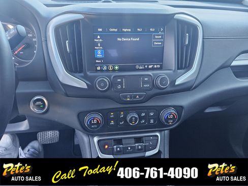 Used 2024 GMC Terrain SLT image 23