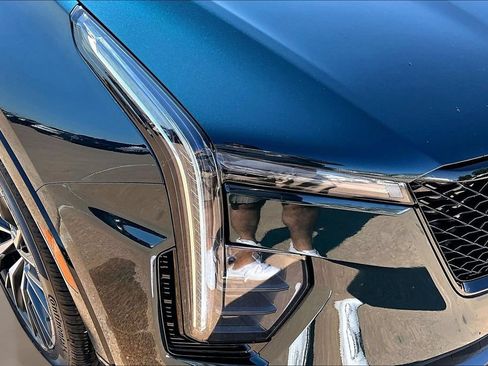 Used 2025 Cadillac XT4 Sport AWD/4WD image 31
