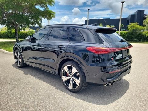 Certified 2025 Audi SQ5 Premium Plus AWD/4WD image 5