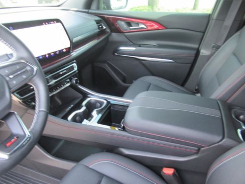 Used 2026 Chevrolet Traverse Z71 AWD/4WD image 18