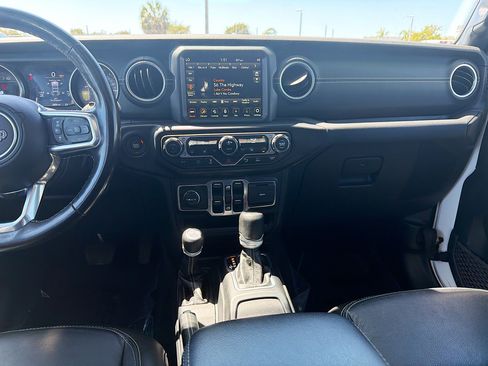 Used 2023 Jeep Wrangler Sahara w/ Cold Weather Group image 18