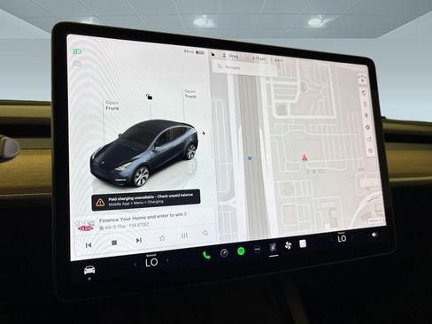 Used 2024 Tesla Model Y Long Range AWD/4WD image 24