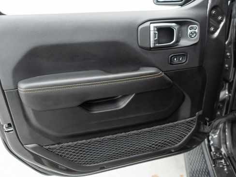 Used 2025 Jeep Wrangler Unlimited Sahara w/ Safety Group AWD/4WD image 14