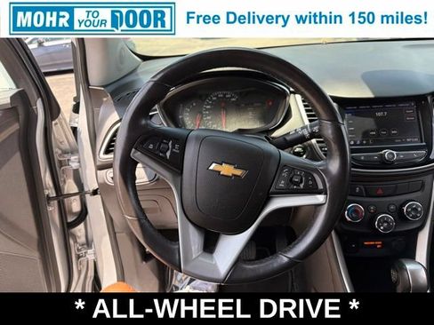 Used 2022 Chevrolet Trax LT w/ Driver Confidence Package AWD/4WD image 29