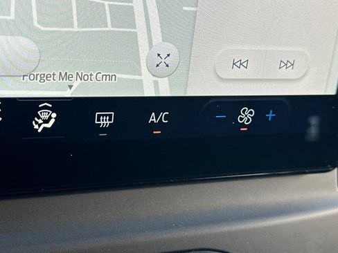 Used 2022 Ford Transit 350 XLT image 30