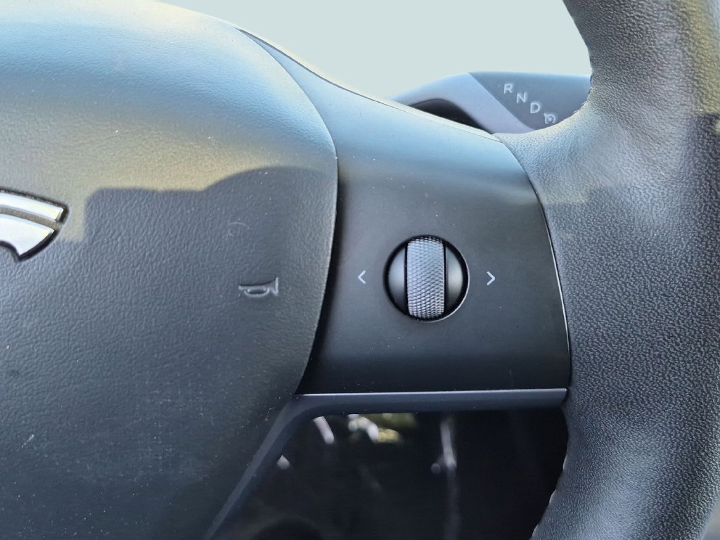 Used 2023 Tesla Model 3 Standard Range RWD image 19