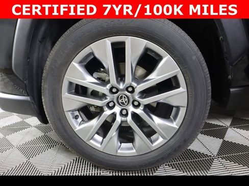 Used 2023 Toyota RAV4 XLE Premium image 32