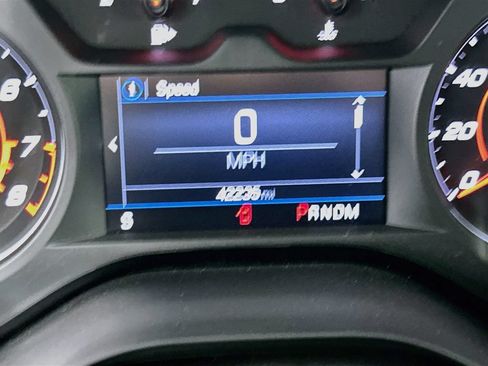 Used 2023 Chevrolet Camaro LT RWD image 13