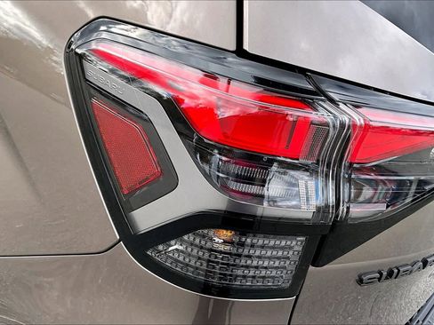 Used 2025 Subaru Forester Premium AWD/4WD image 14