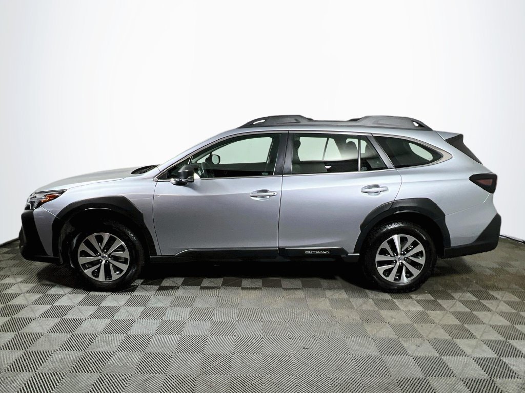 Used 2023 Subaru Outback AWD/4WD image 4