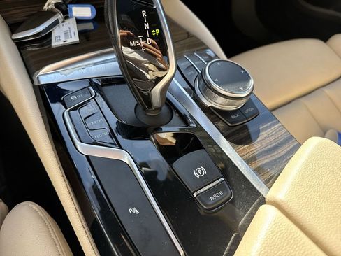 Used 2019 BMW 530i xDrive AWD/4WD image 53
