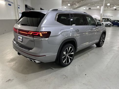 New 2026 Volkswagen Atlas SEL Premium R-Line AWD/4WD image 9