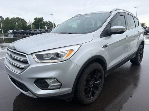 Used 2018 Ford Escape Titanium AWD/4WD image 2
