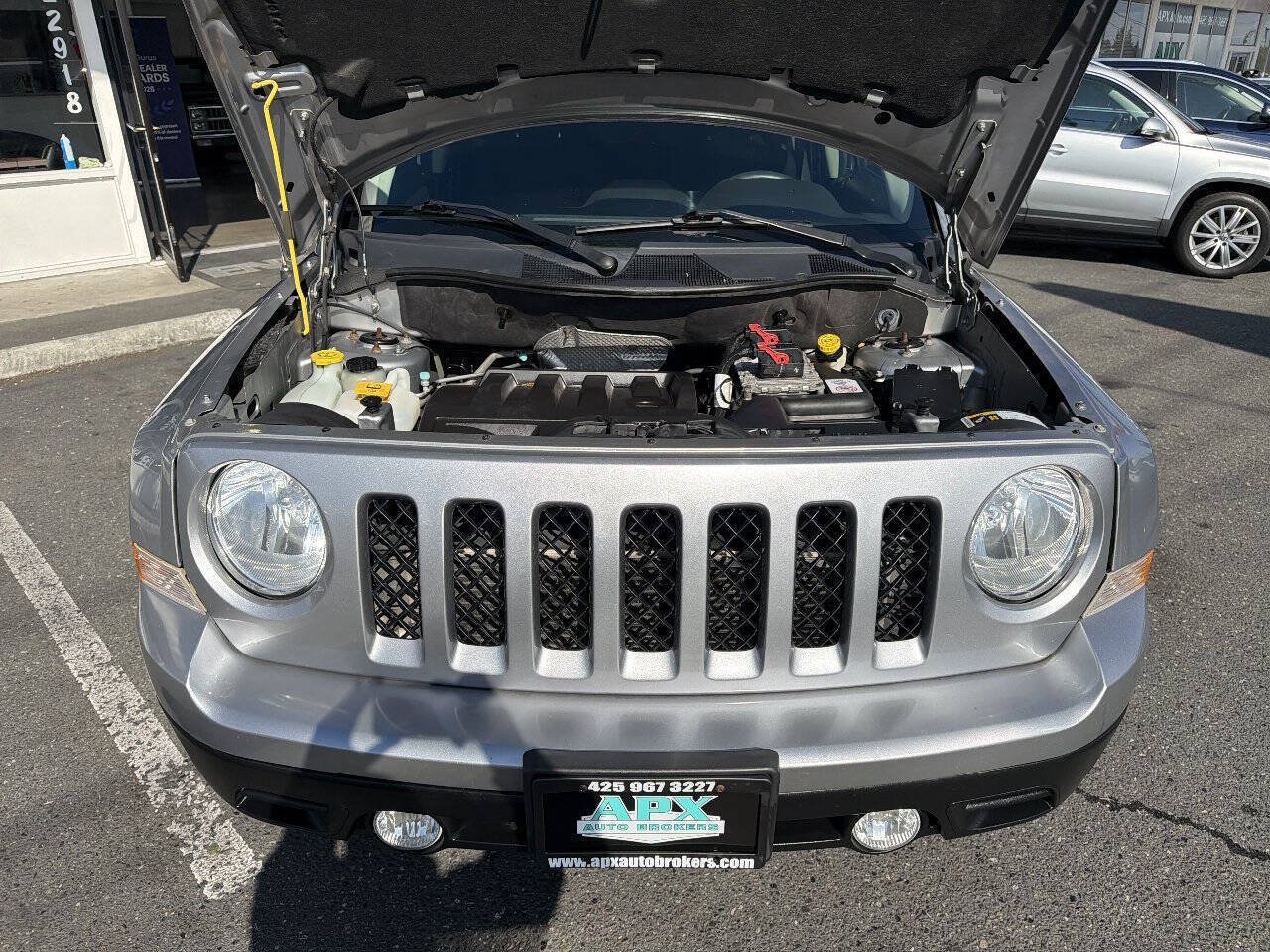 Used 2016 Jeep Patriot Sport w/ Power Value Group AWD/4WD image 13