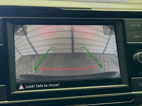 Used 2022 Volkswagen Taos S FWD image 16