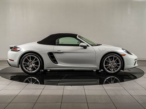 Certified 2019 Porsche 718 Boxster image 9