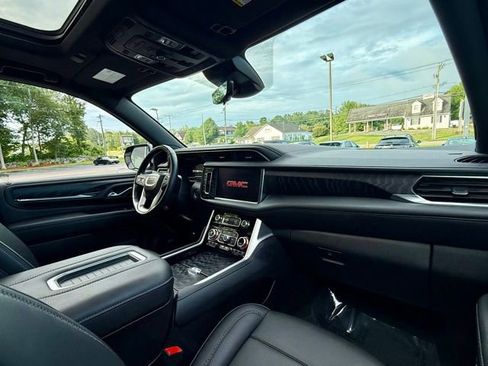 Used 2023 GMC Yukon XL Denali image 23