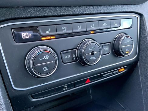 Used 2021 Volkswagen Atlas SE image 35