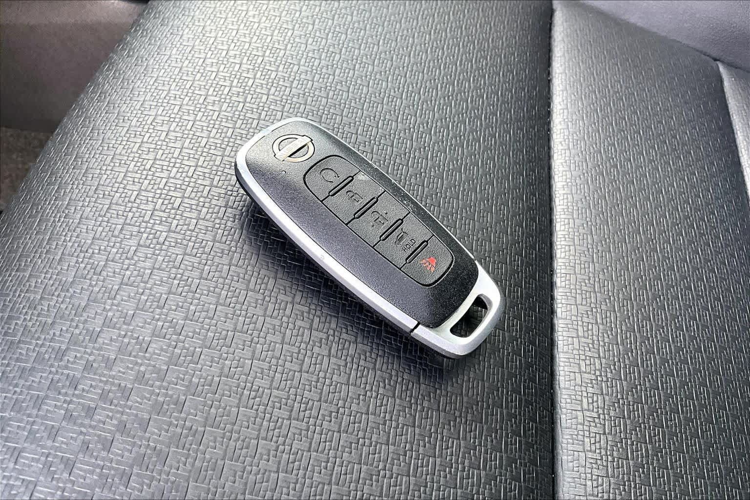 Used 2023 Nissan Rogue SV w/ SV Premium B Package FWD image 15