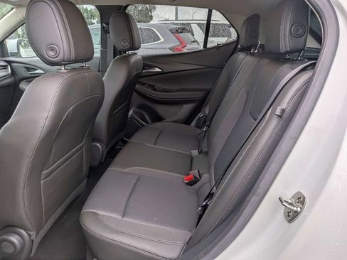 Used 2024 Buick Encore GX Preferred FWD image 14