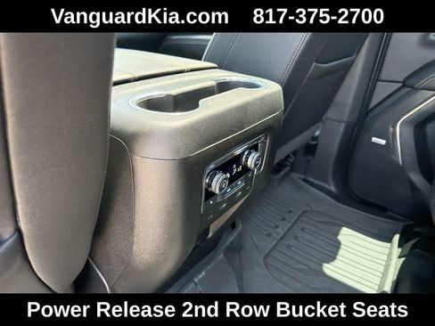 Used 2025 GMC Yukon XL Elevation w/ Elevation Premium Package AWD/4WD image 26