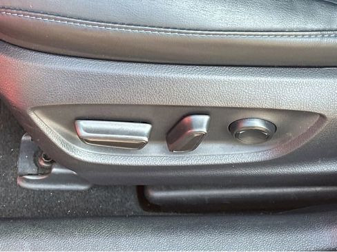 Used 2019 Toyota Prius Limited image 34